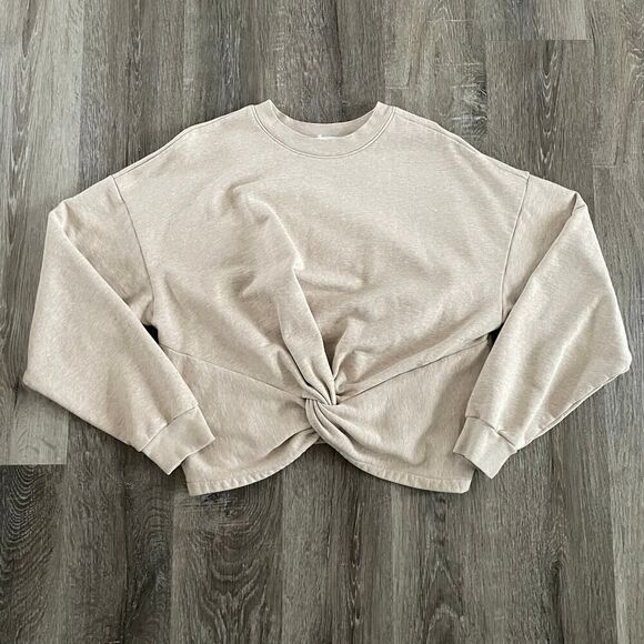 Frame Twisted Sweatshirt in Oatmeal Heather - Size: Large - Picture 8 of 9